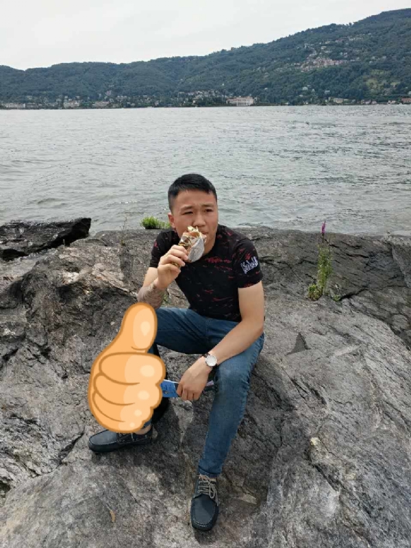 绚烂背后的平淡的第一张照片--邵武婚介网