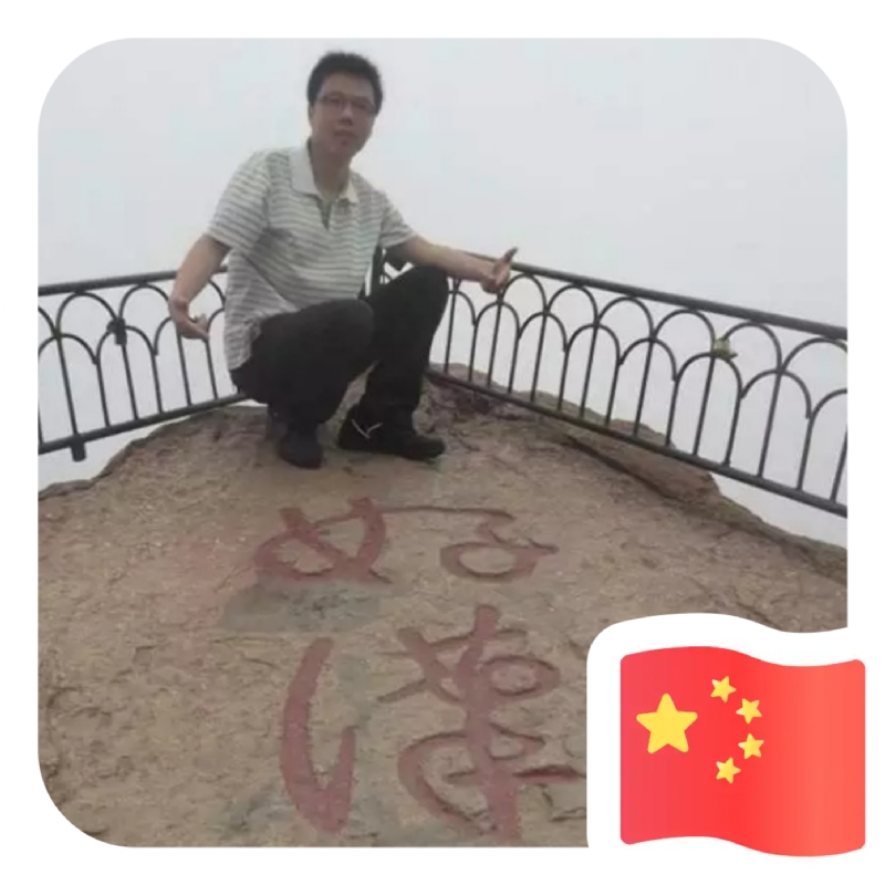 一只小虎牙的第一张照片--邵武婚介网