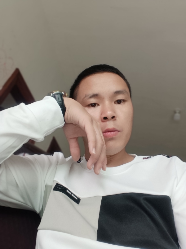 冷漠的第一张照片--邵武婚介网