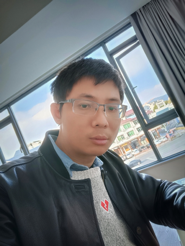 也许只是缺少一个拥抱的第二张照片--邵武婚介网