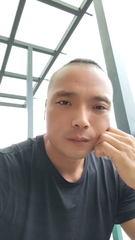伯爵的第三张照片--邵武婚介网