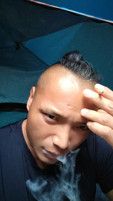 伯爵的第四张照片--邵武婚介网